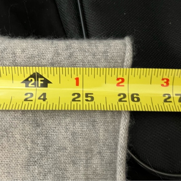 J Crew Cashmere V-Neck Sweater Tee Top Blouse-Women’s M-Gray-Mature-Classic-GUC - Picture 10 of 11